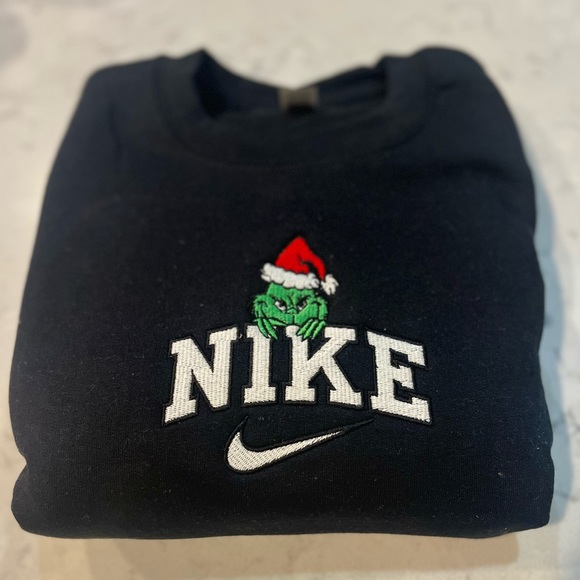 Embroidered Nike Grinch Christmas Graphic Crewneck - Picture 3 of 5